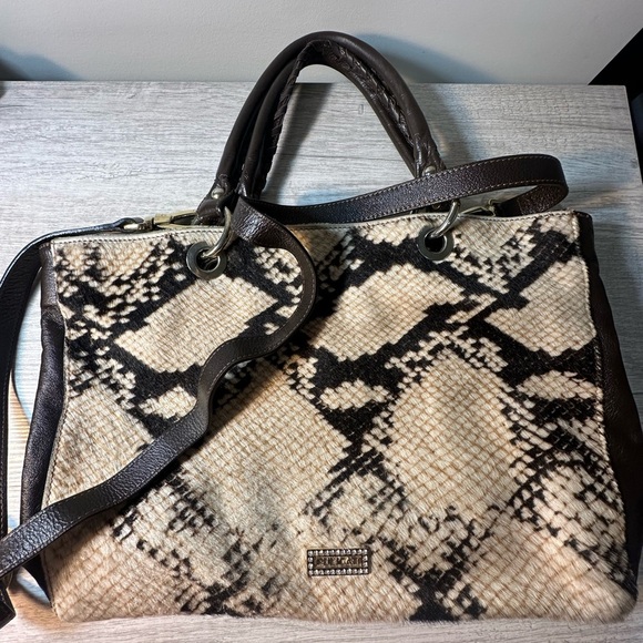 Pulicati Brown and Cream Tote Bag with Elegant Design 👑 - Picture 1 of 5